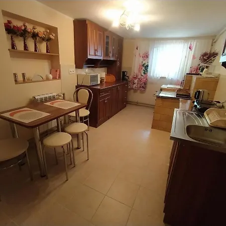 Διαμέρισμα Apartament Karina 2 *